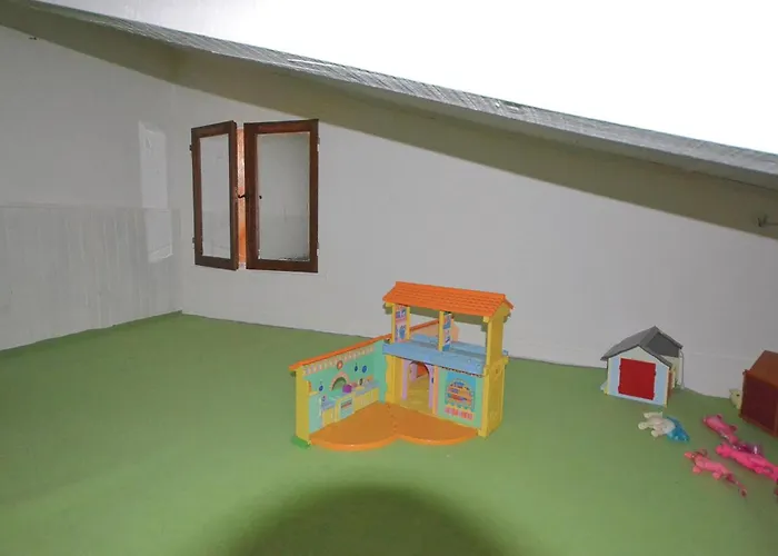 בית נופש 3 Bedroom Stunning In