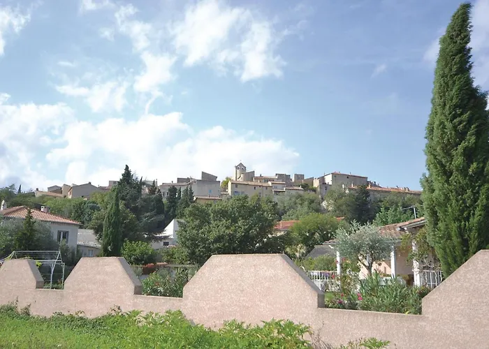 3 Bedroom Stunning In בית נופש Théziers